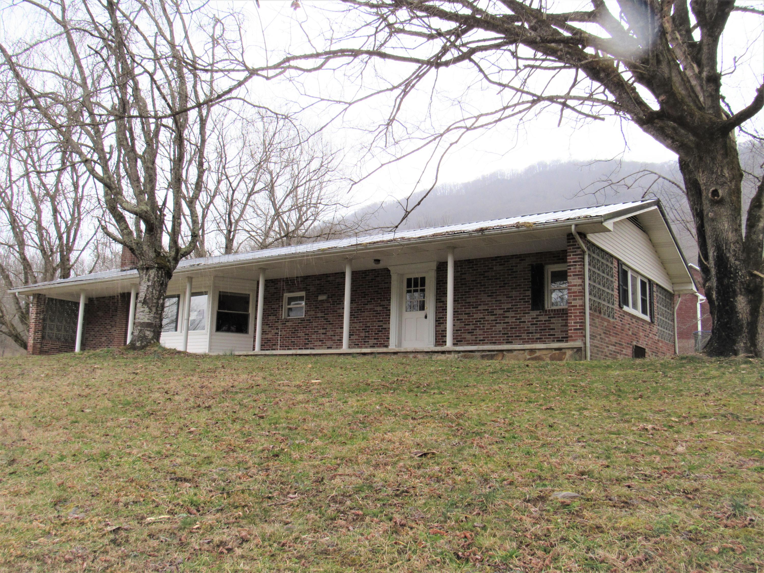 4913 Back Valley Road Big Stone Gap, VA 24219 - Photo 1 of 24 IMG_3541 (2)