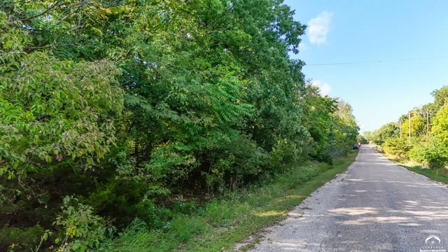 $12,500 | 6247-6257 Cliff Drive, Ozawkie, KS 66070