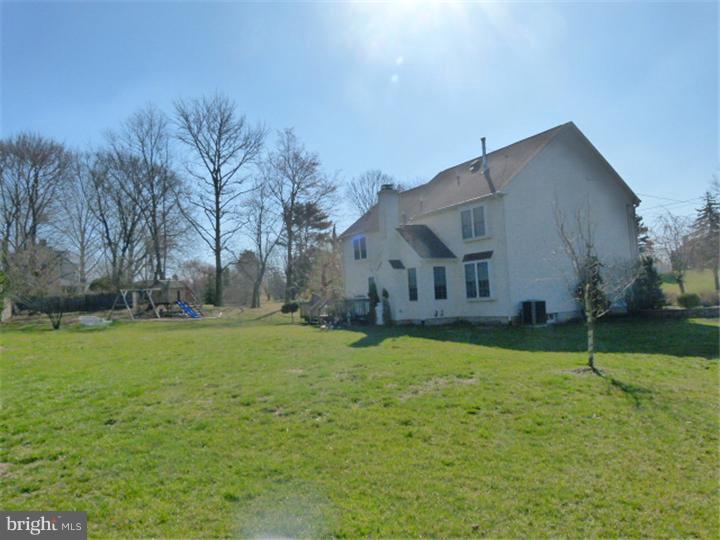 175 Rocksville Road Holland, PA 18966 - Photo 3 of 21 Exterior Side