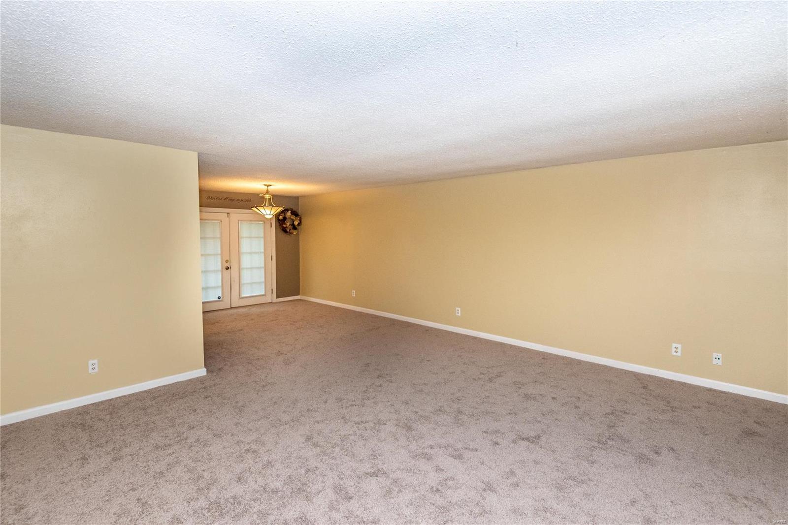 414 Riggin Road Troy, IL 62294 - Photo 2 of 16