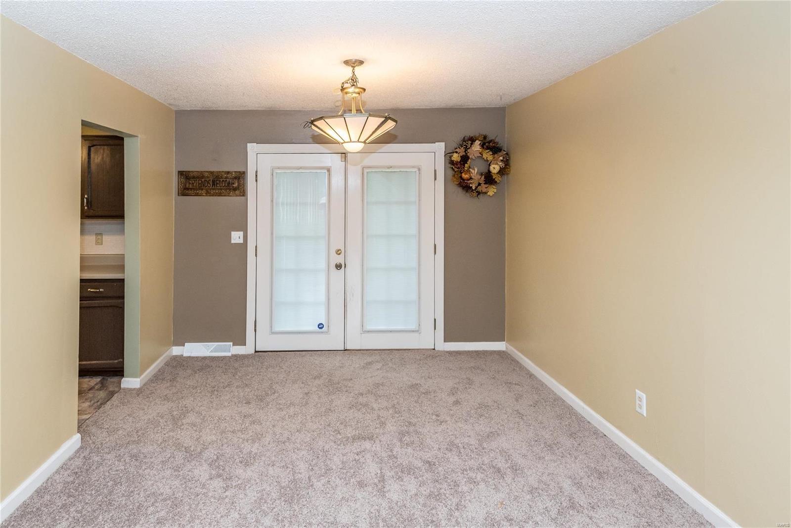 414 Riggin Road Troy, IL 62294 - Photo 4 of 16