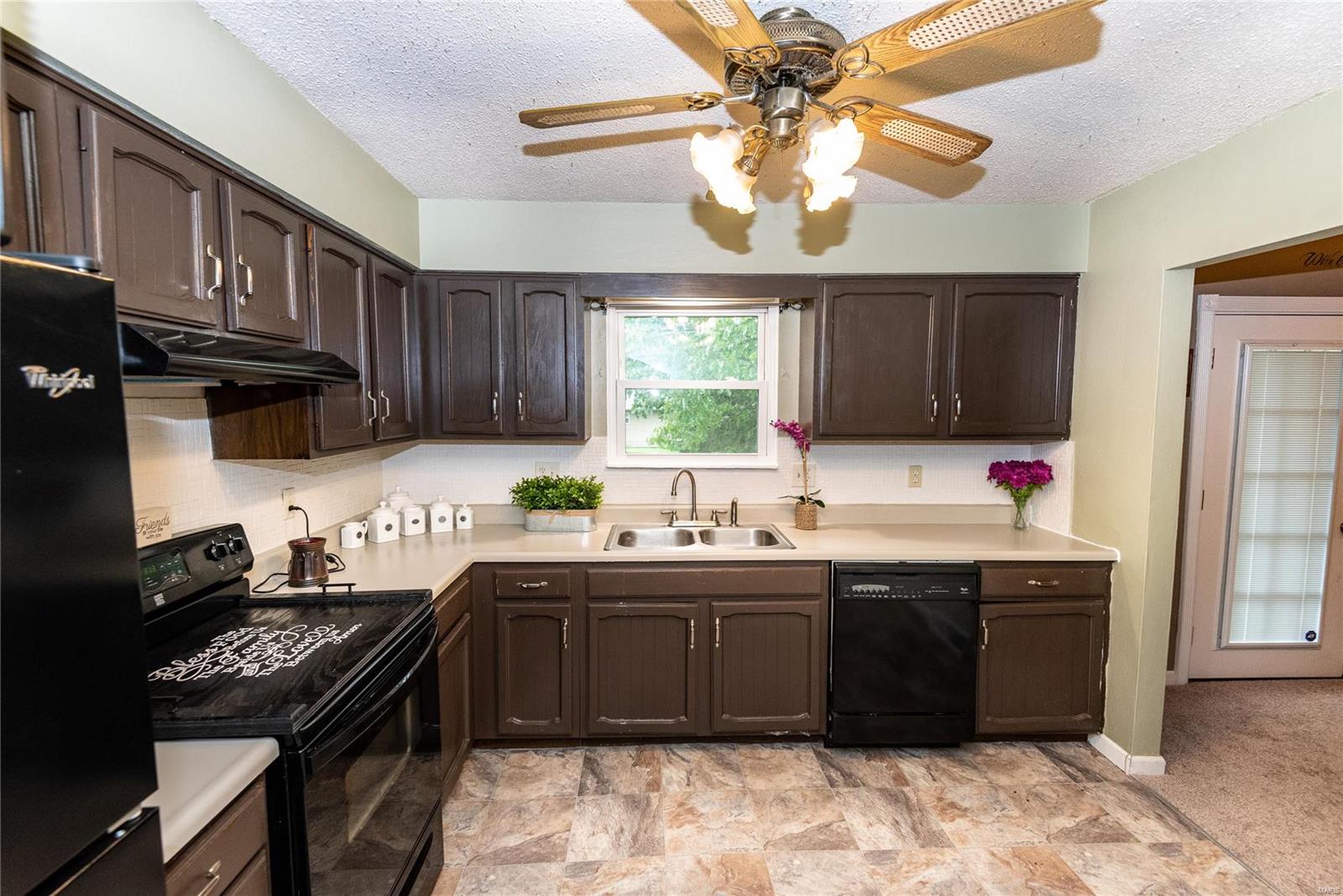 414 Riggin Road Troy, IL 62294 - Photo 7 of 16
