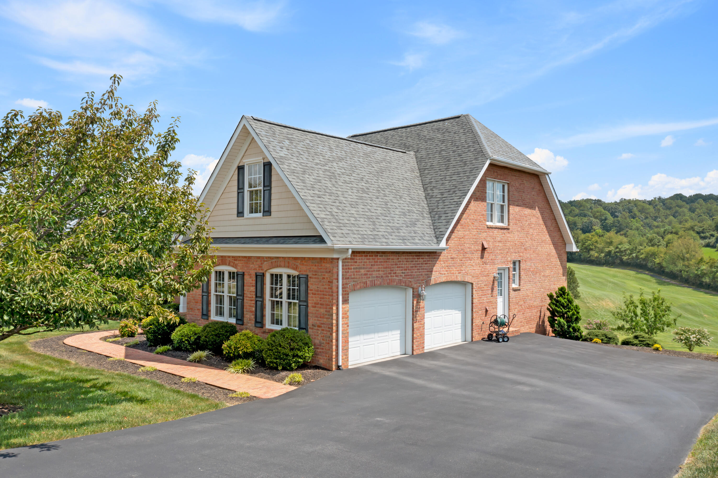 248 Summit Ridge Road Daleville, VA 24083 - Photo 5 of 38 Built in 2004