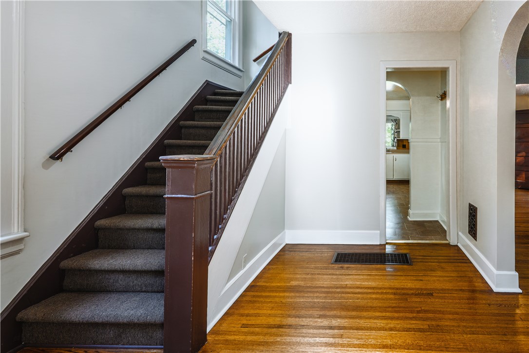 58 Coventry Avenue Rochester, NY 14610 - Photo 4 of 20