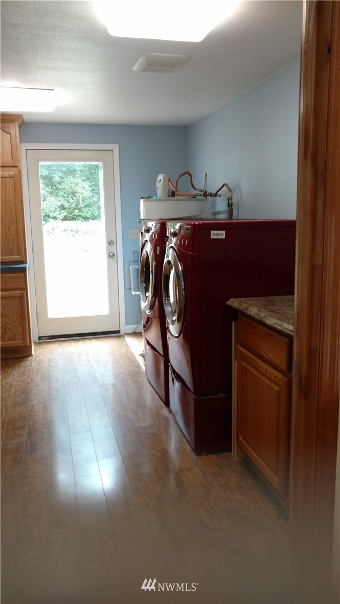 10042 168th Avenue Southwest Rochester, WA 98579 - Photo 11 of 21