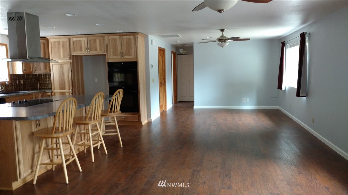 10042 168th Avenue Southwest Rochester, WA 98579 - Photo 13 of 21