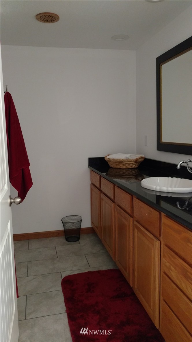 10042 168th Avenue Southwest Rochester, WA 98579 - Photo 19 of 21