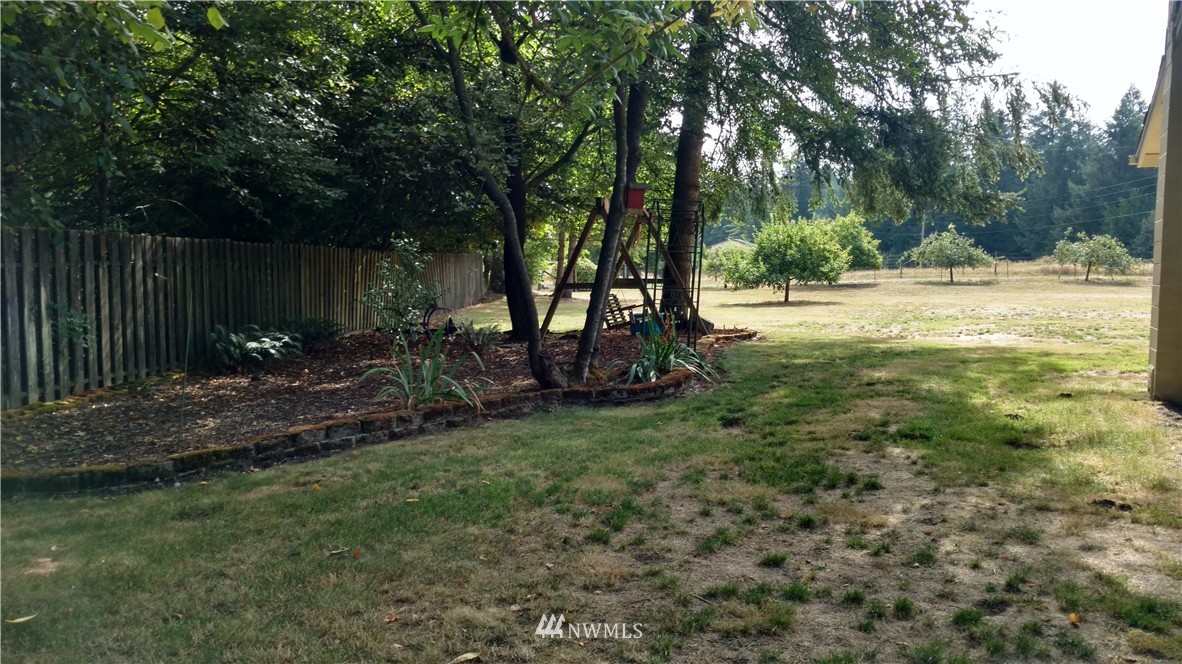 10042 168th Avenue Southwest Rochester, WA 98579 - Photo 6 of 21
