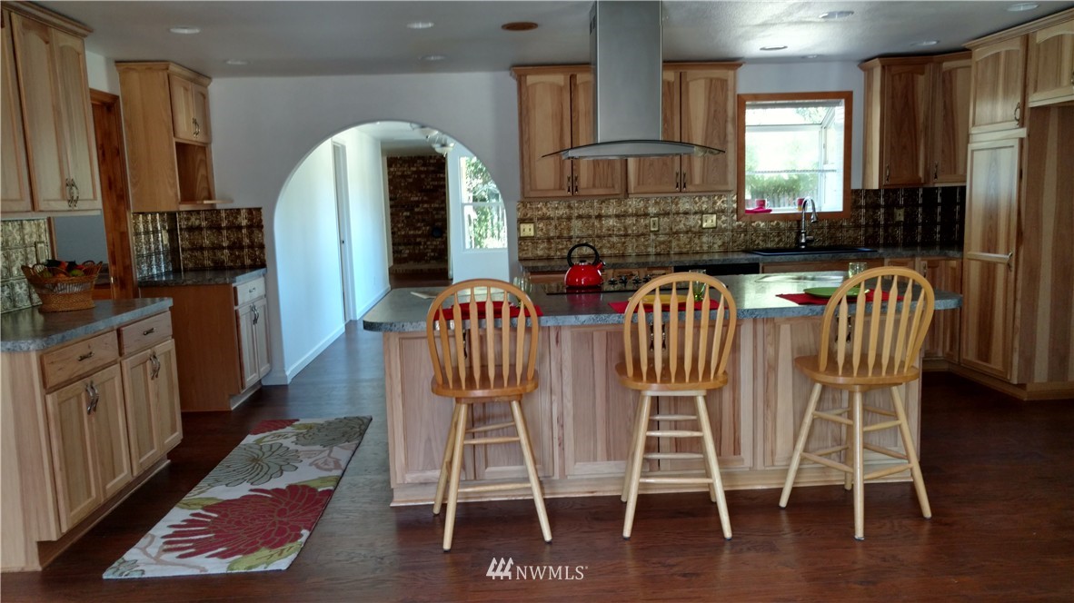 10042 168th Avenue Southwest Rochester, WA 98579 - Photo 9 of 21