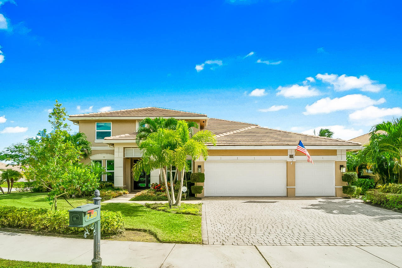 720 Southwest River Bend Circle Stuart, FL 34997 - Photo 1 of 40 Renovated Pool Home with Boat Slip