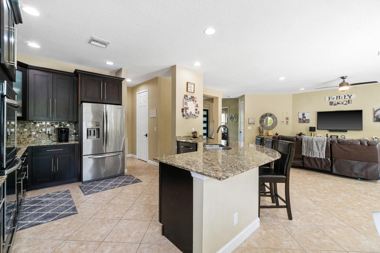 720 Southwest River Bend Circle Stuart, FL 34997 - Photo 16 of 40 Renovated Kitchen