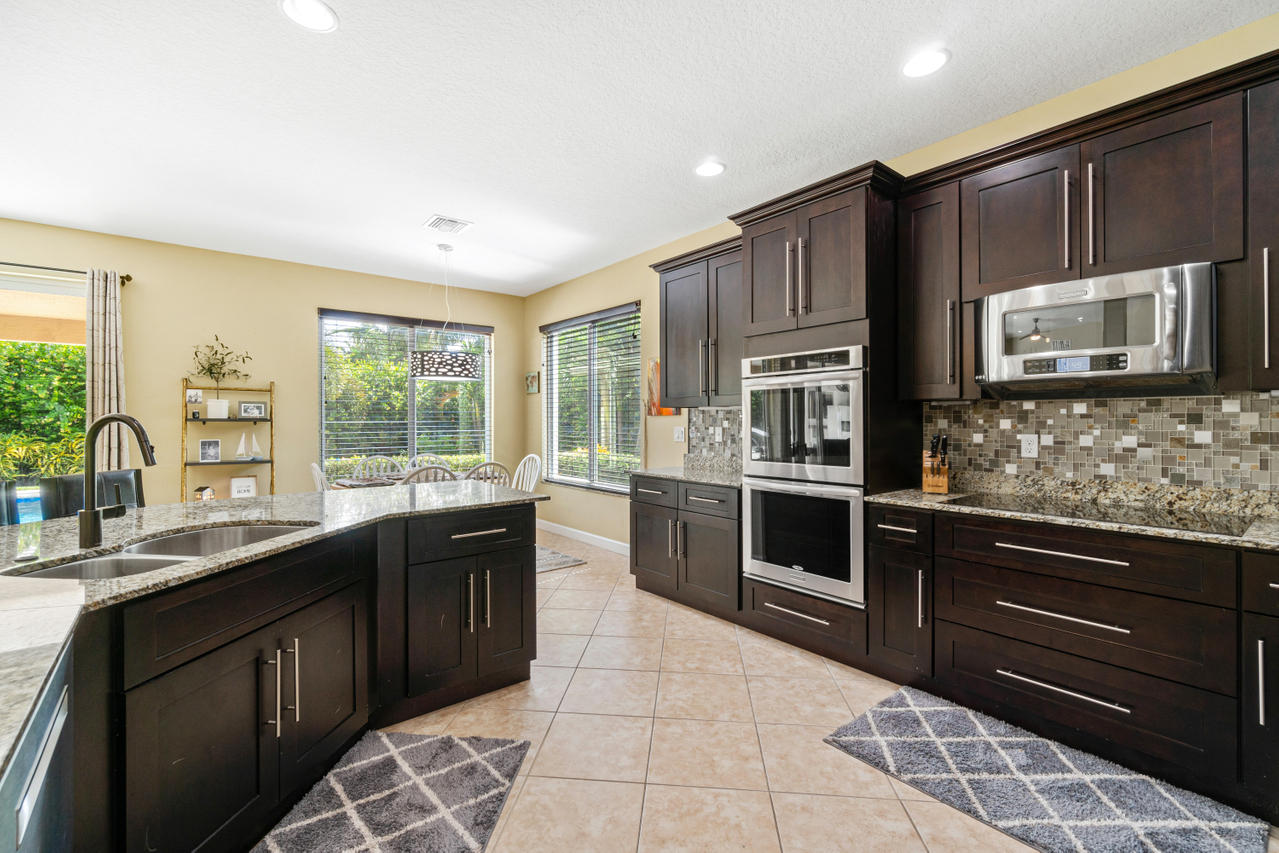 720 Southwest River Bend Circle Stuart, FL 34997 - Photo 18 of 40 Renovated Kitchen