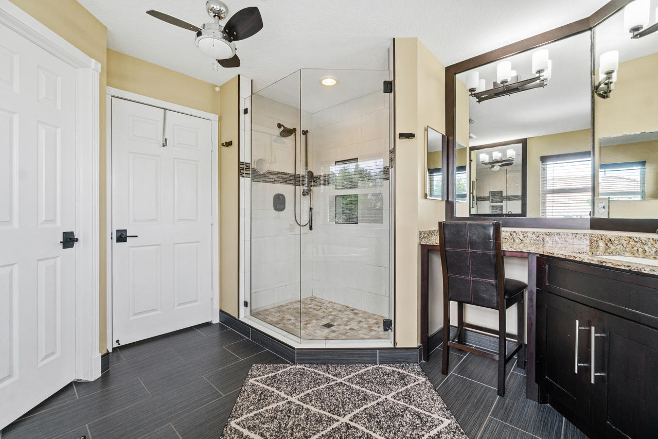 720 Southwest River Bend Circle Stuart, FL 34997 - Photo 27 of 40 Master Bathroom