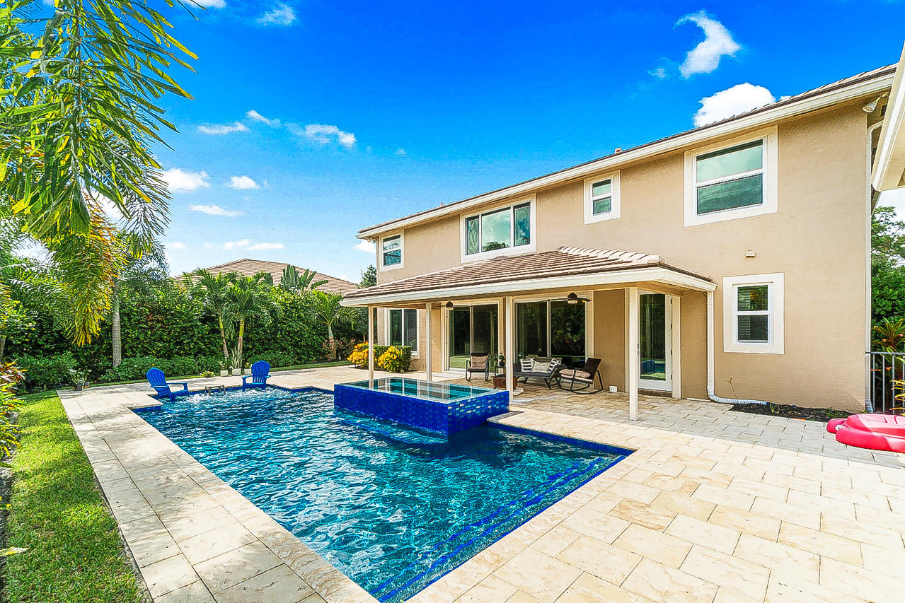 720 Southwest River Bend Circle Stuart, FL 34997 - Photo 39 of 40 Pool & Spa
