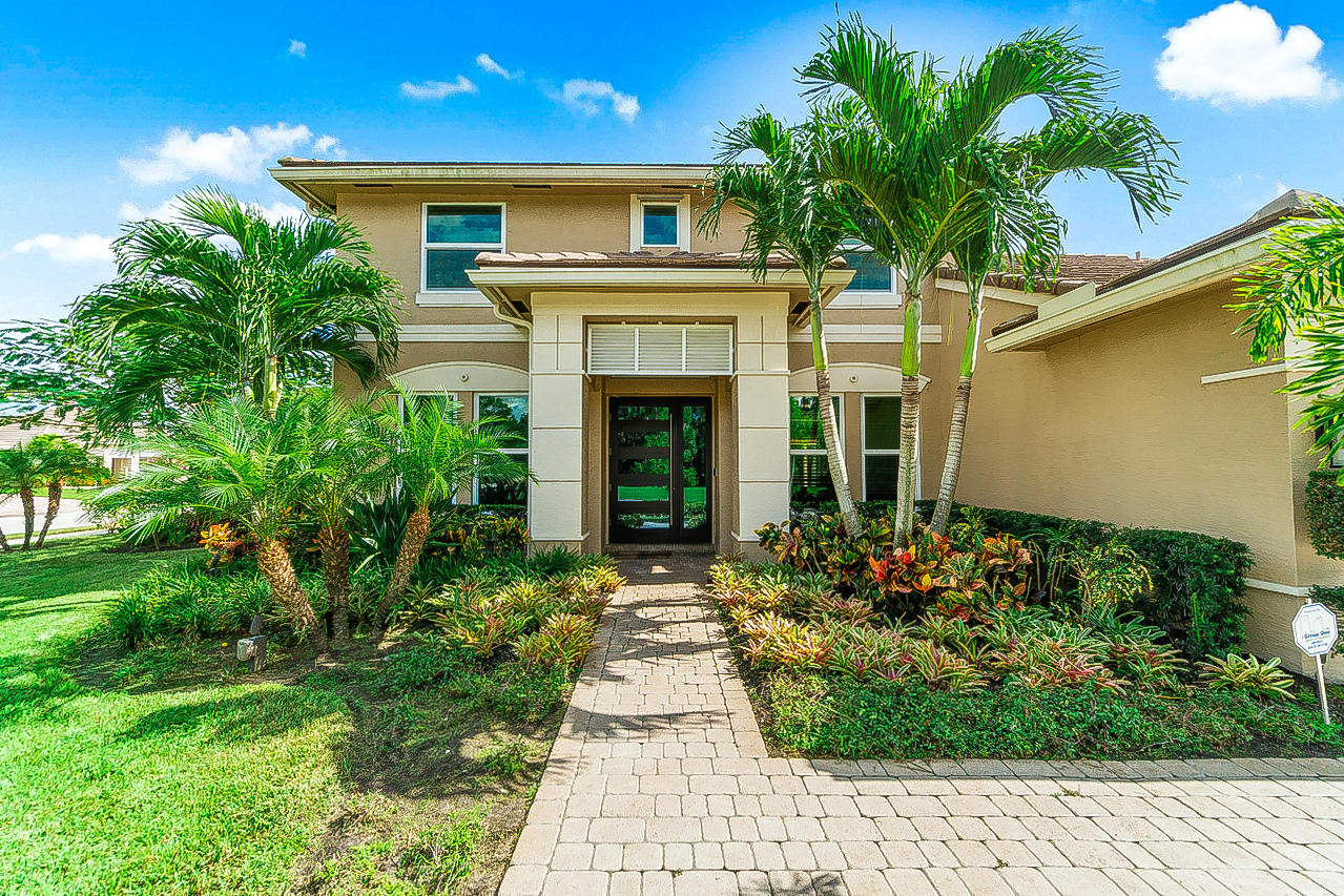 720 Southwest River Bend Circle Stuart, FL 34997 - Photo 9 of 40 Entry with Custom Door