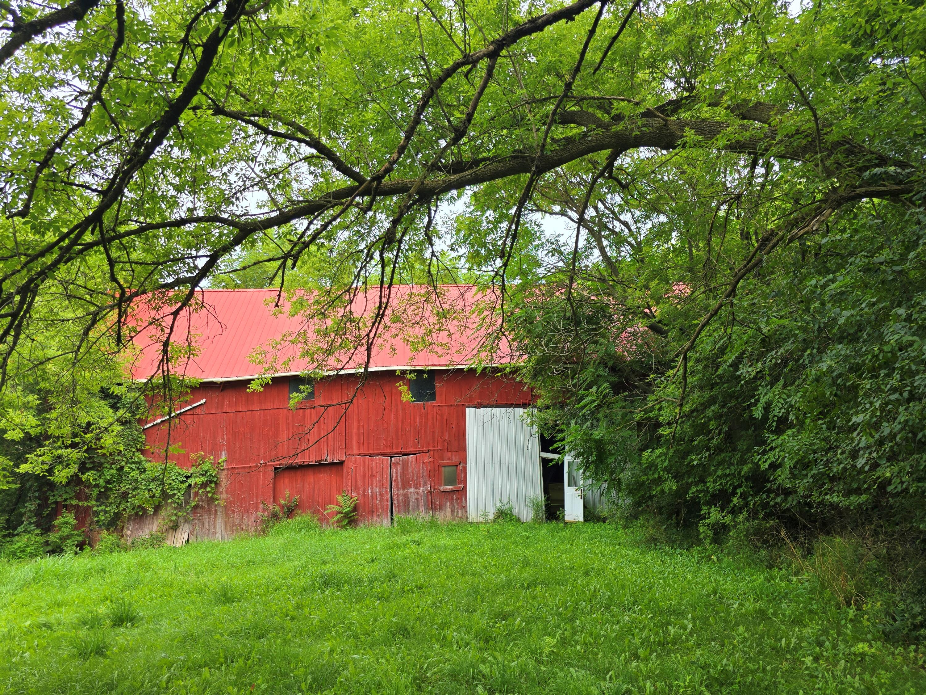 33016 Bassett Road Randall, WI 53105 - Photo 1 of 1 2700 sq ft Barn w 10 yr old Metal Rood