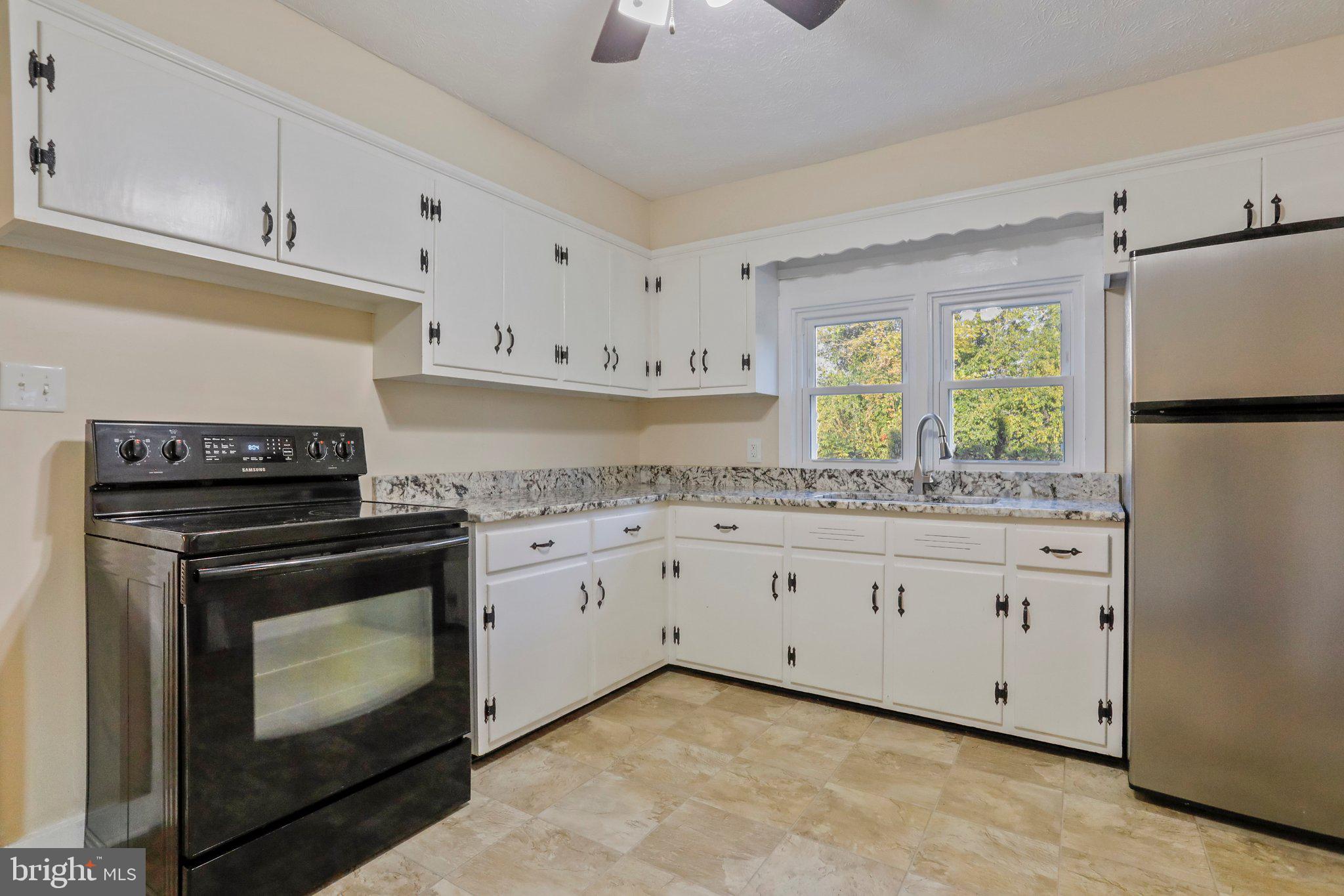 178 Stephenson Road Stephenson, VA 22656 - Photo 3 of 31