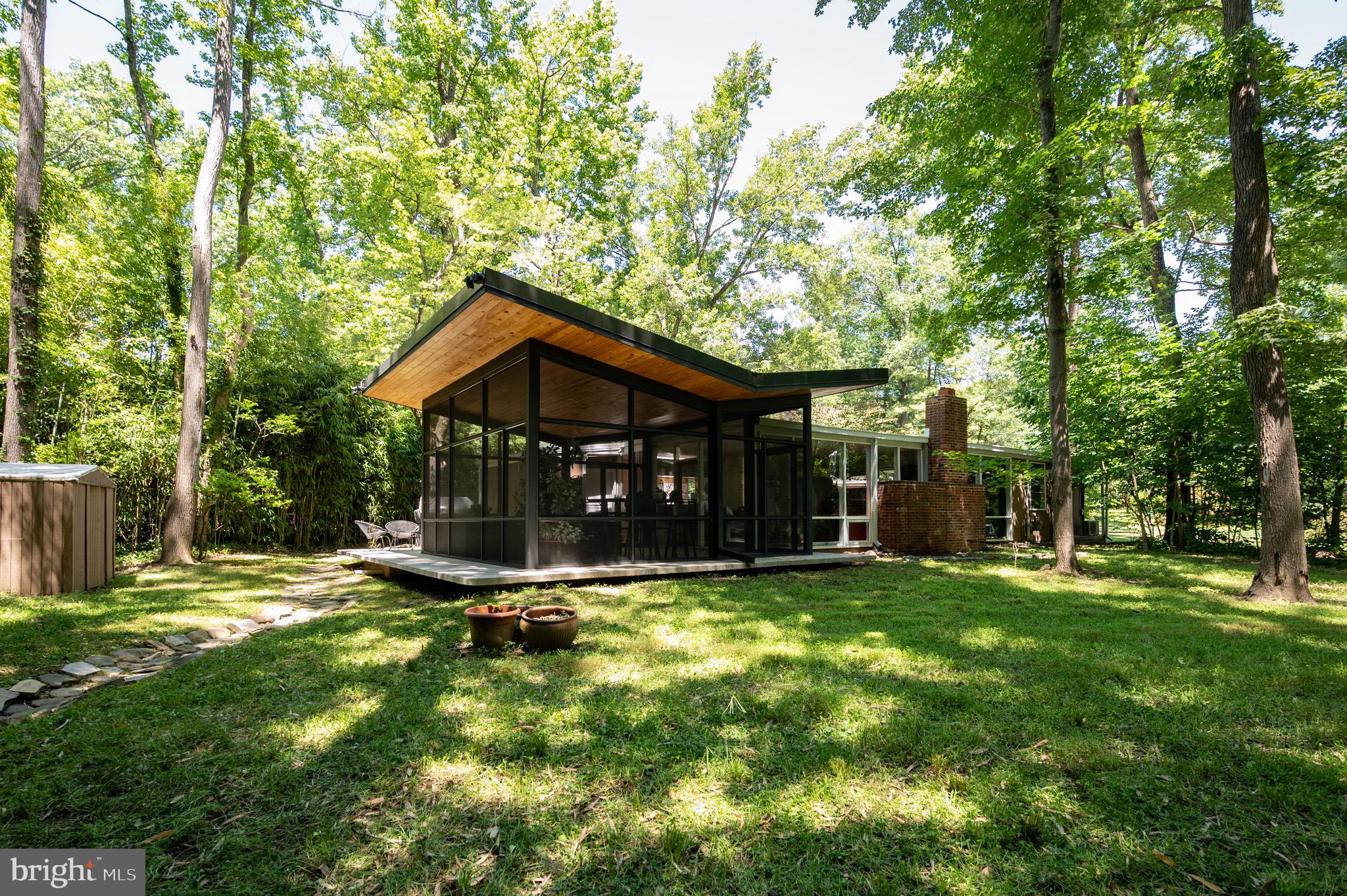 7710 Elba Road Alexandria, VA 22306 - Photo 3 of 50