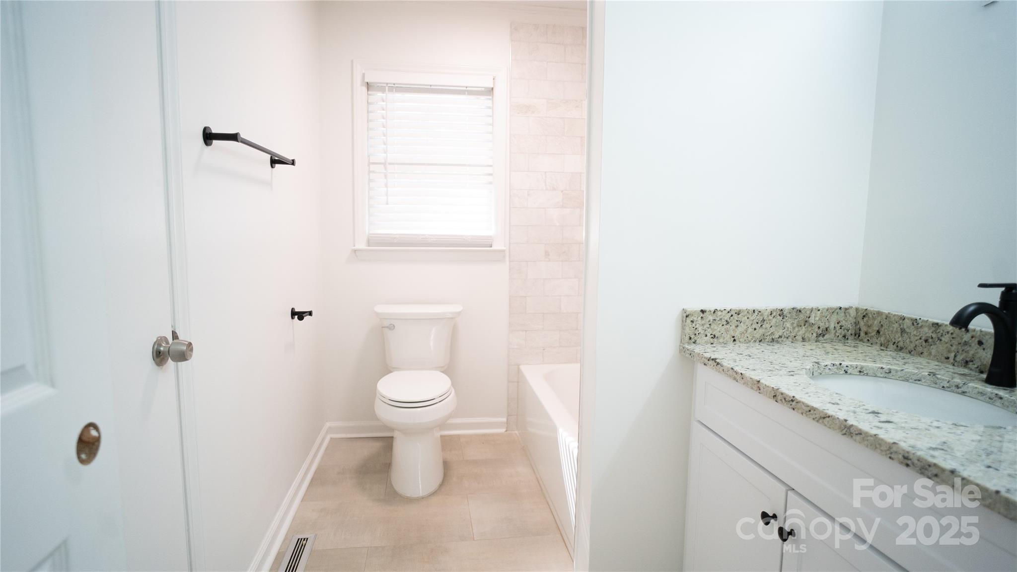 3916 David Cox Road Charlotte, NC 28269 - Photo 13 of 27