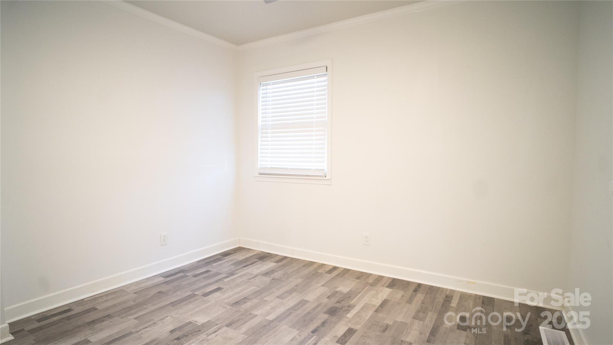 3916 David Cox Road Charlotte, NC 28269 - Photo 19 of 27