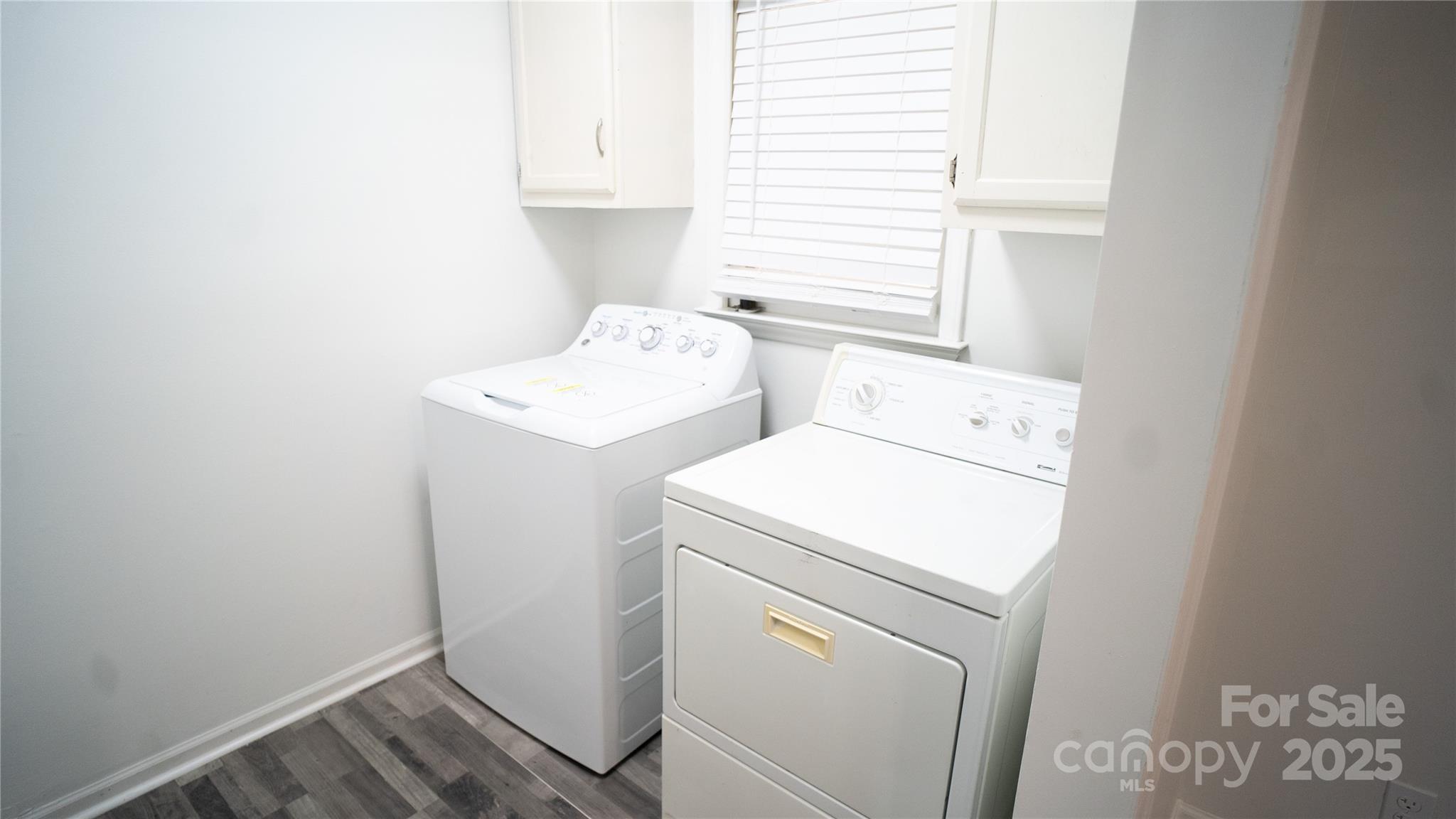 3916 David Cox Road Charlotte, NC 28269 - Photo 10 of 27