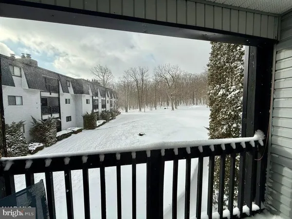 $79,900 | 127 East Valley Point Lane, Unit 1215, Claysburg, PA 16625