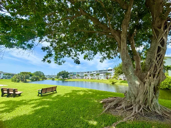 $159,900 | 2069 Oakridge F, Unit 2069, Deerfield Beach, FL 33442