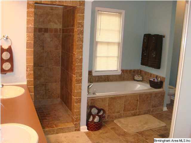 3324 3rd Way Northeast Center Point, AL 35215 - Photo 3 of 32 Gallery Image 3