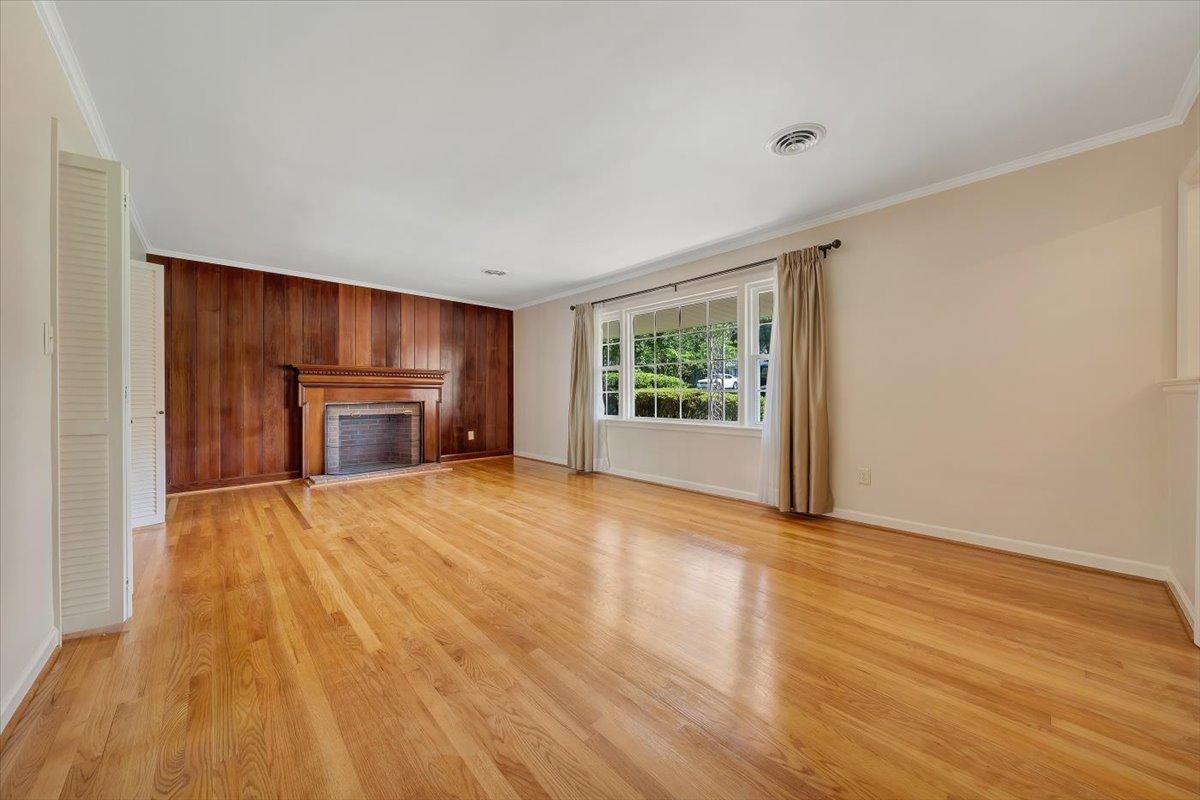 3123 Harmony Road Roanoke, VA 24018 - Photo 24 of 39 Living Room
