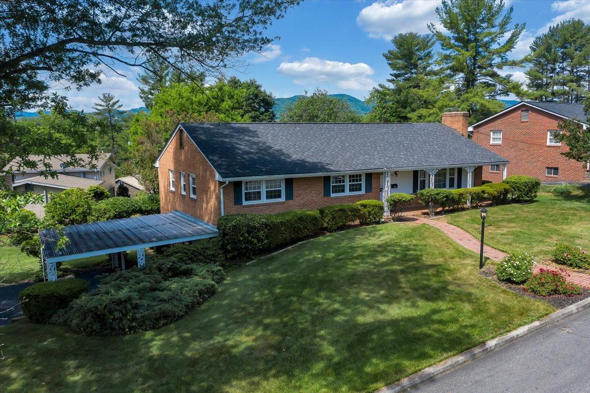 3123 Harmony Road Roanoke, VA 24018 - Photo 36 of 39 Brick construction