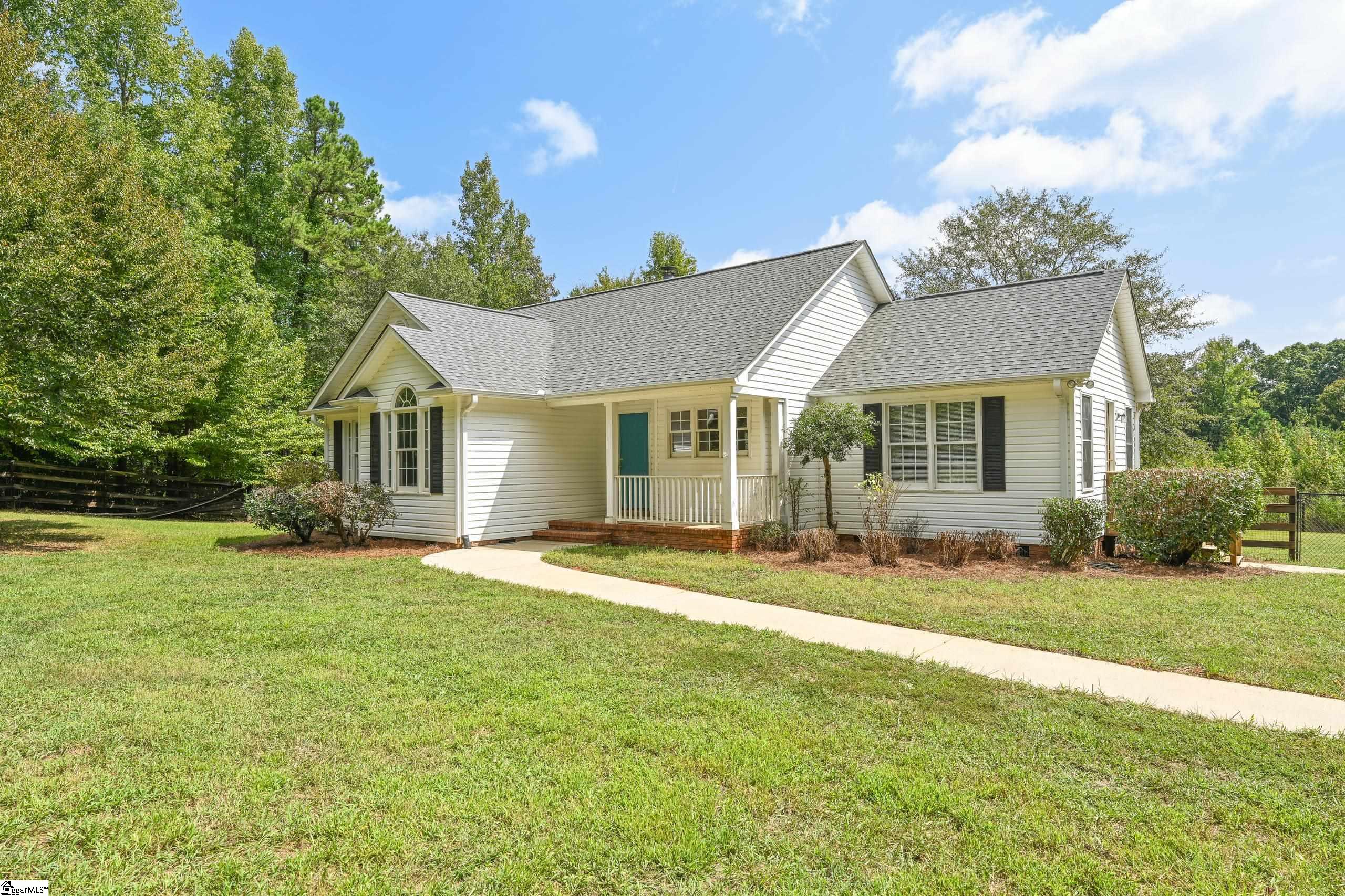 536 McKittrick Bridge Road Fountain Inn, SC 29644 - Photo 2 of 32
