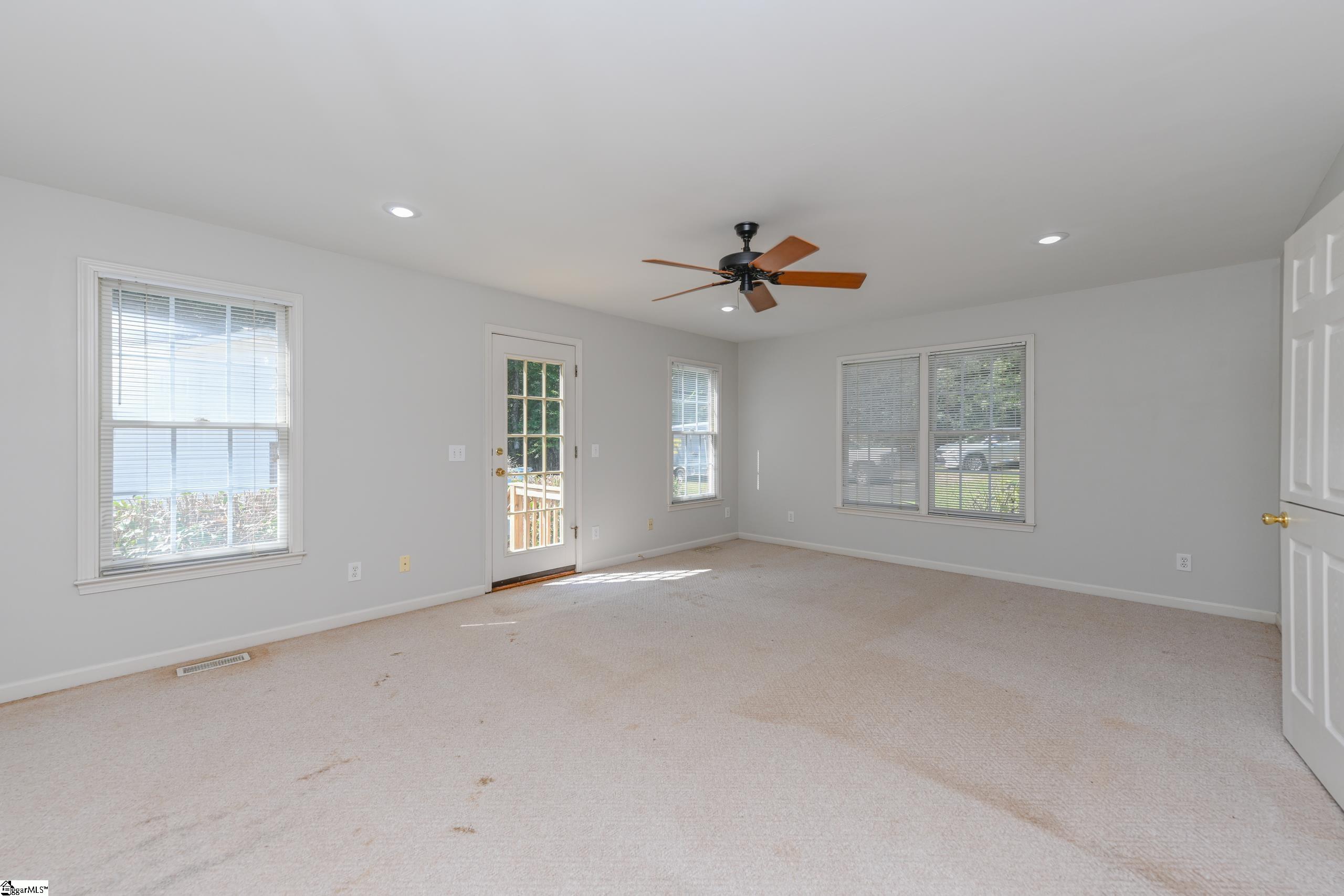 536 McKittrick Bridge Road Fountain Inn, SC 29644 - Photo 11 of 32