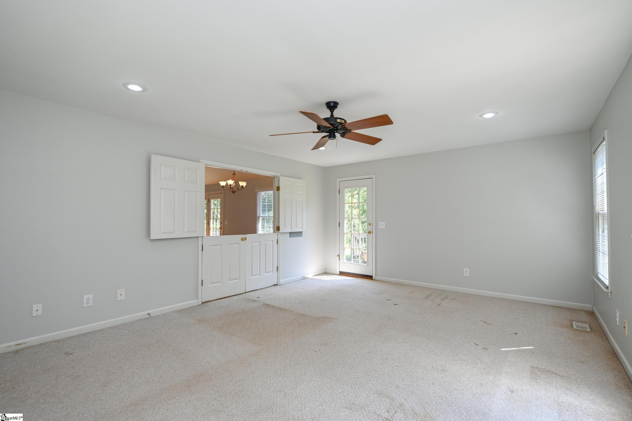 536 McKittrick Bridge Road Fountain Inn, SC 29644 - Photo 12 of 32