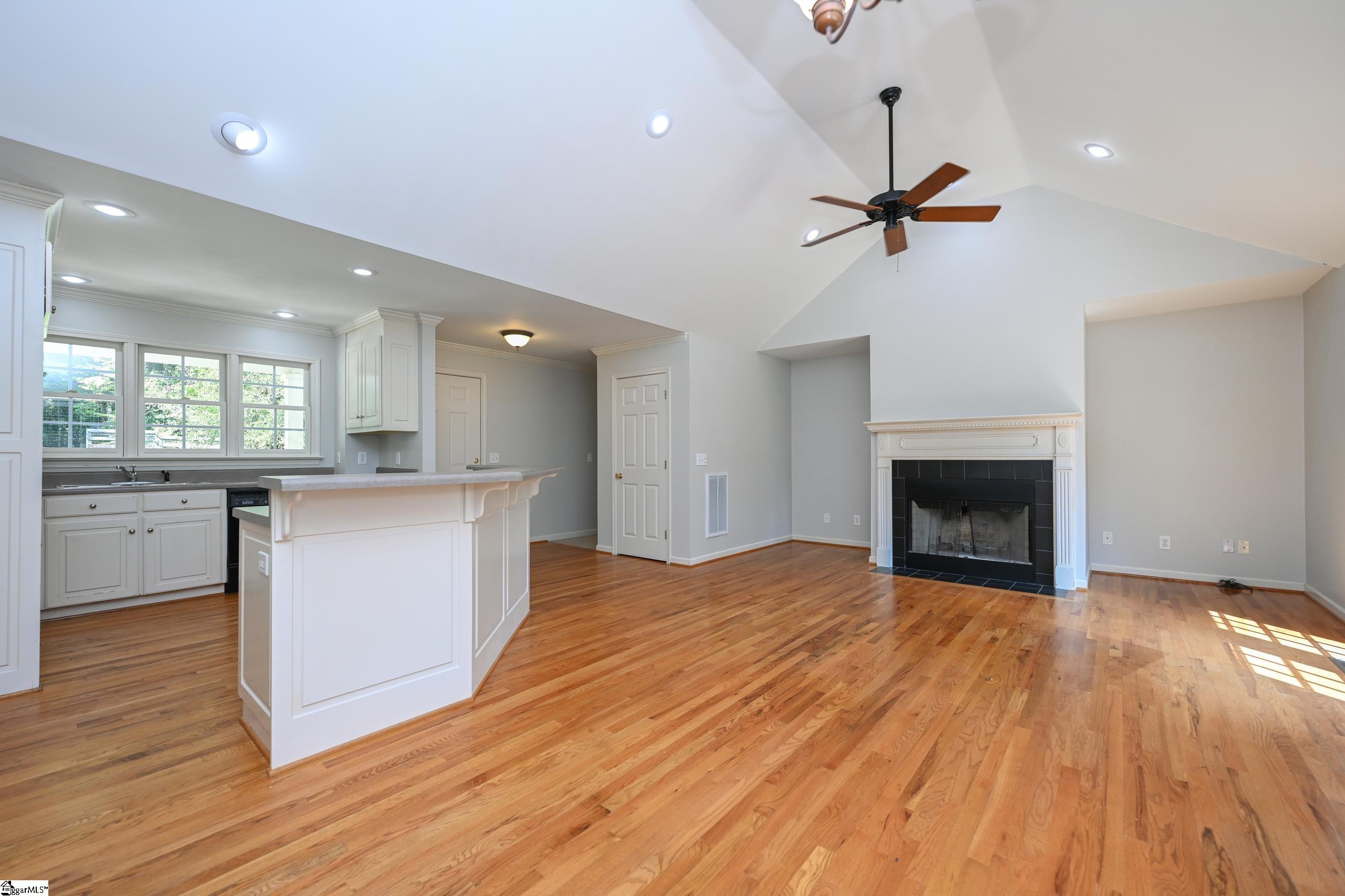 536 McKittrick Bridge Road Fountain Inn, SC 29644 - Photo 3 of 32