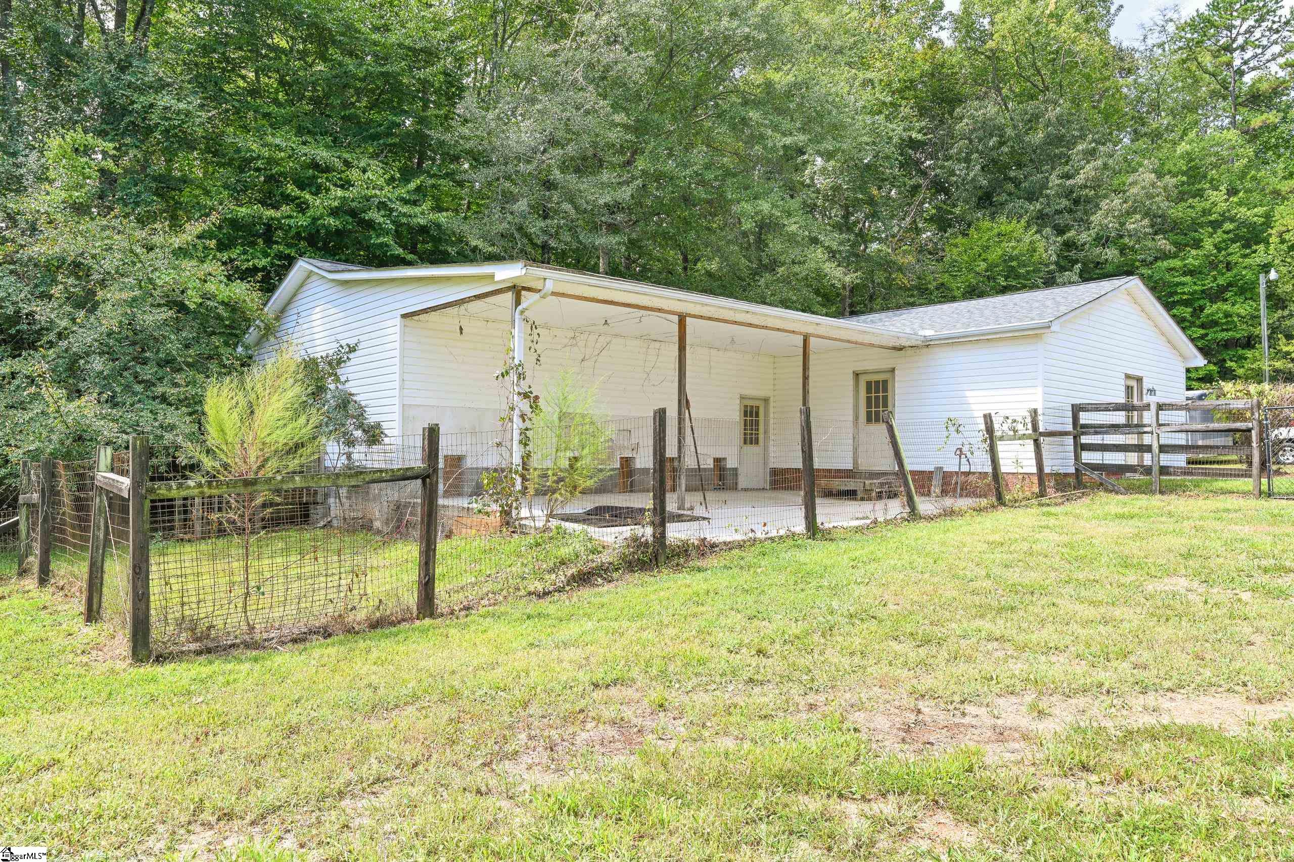 536 McKittrick Bridge Road Fountain Inn, SC 29644 - Photo 28 of 32
