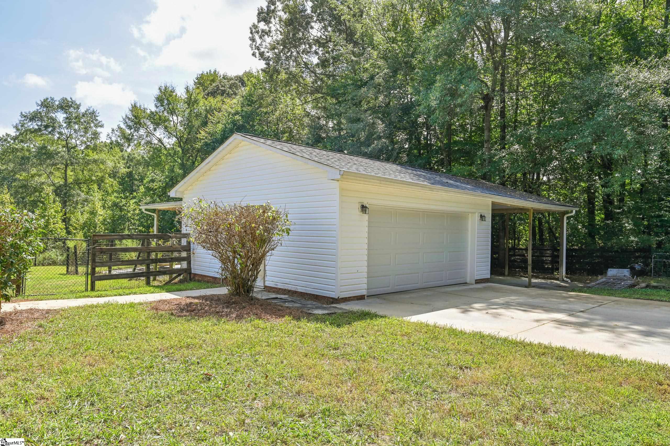 536 McKittrick Bridge Road Fountain Inn, SC 29644 - Photo 29 of 32
