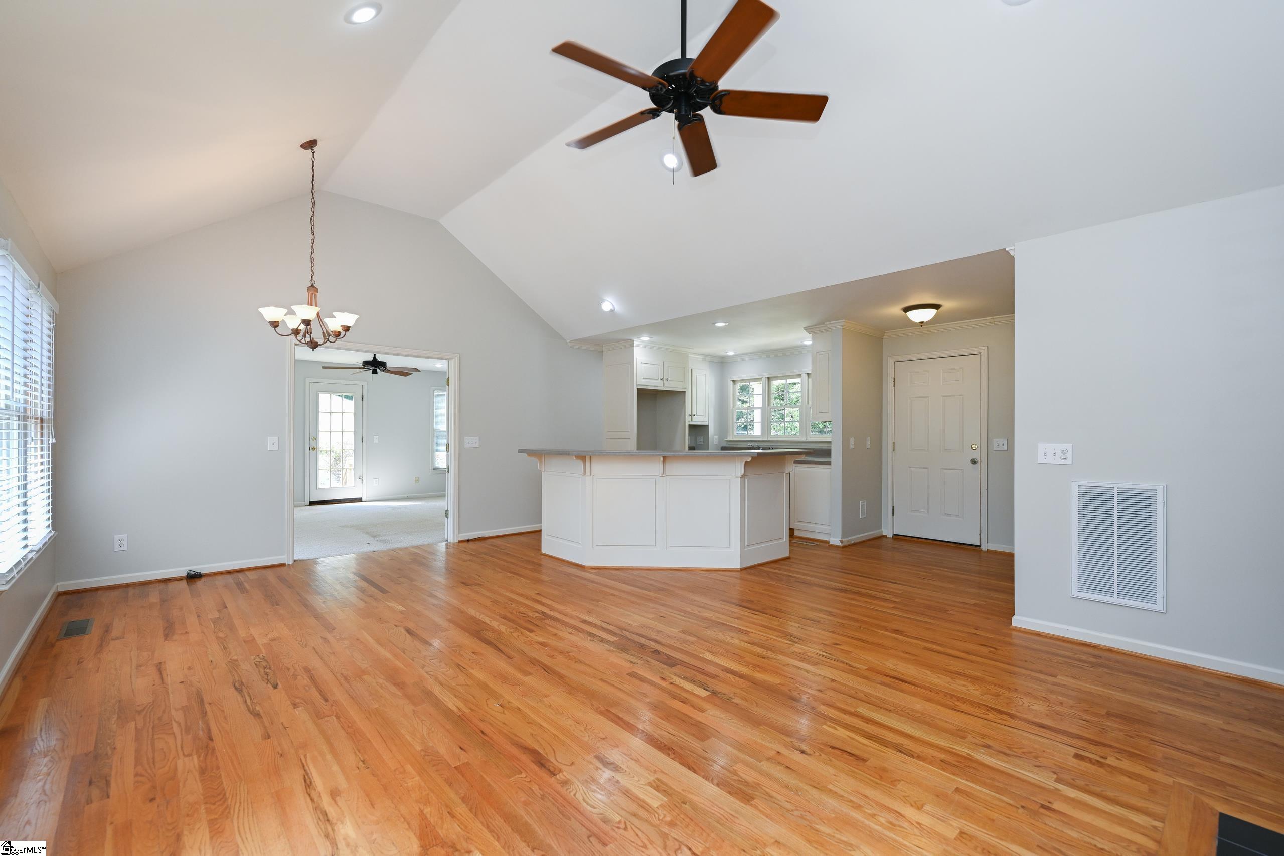 536 McKittrick Bridge Road Fountain Inn, SC 29644 - Photo 5 of 32