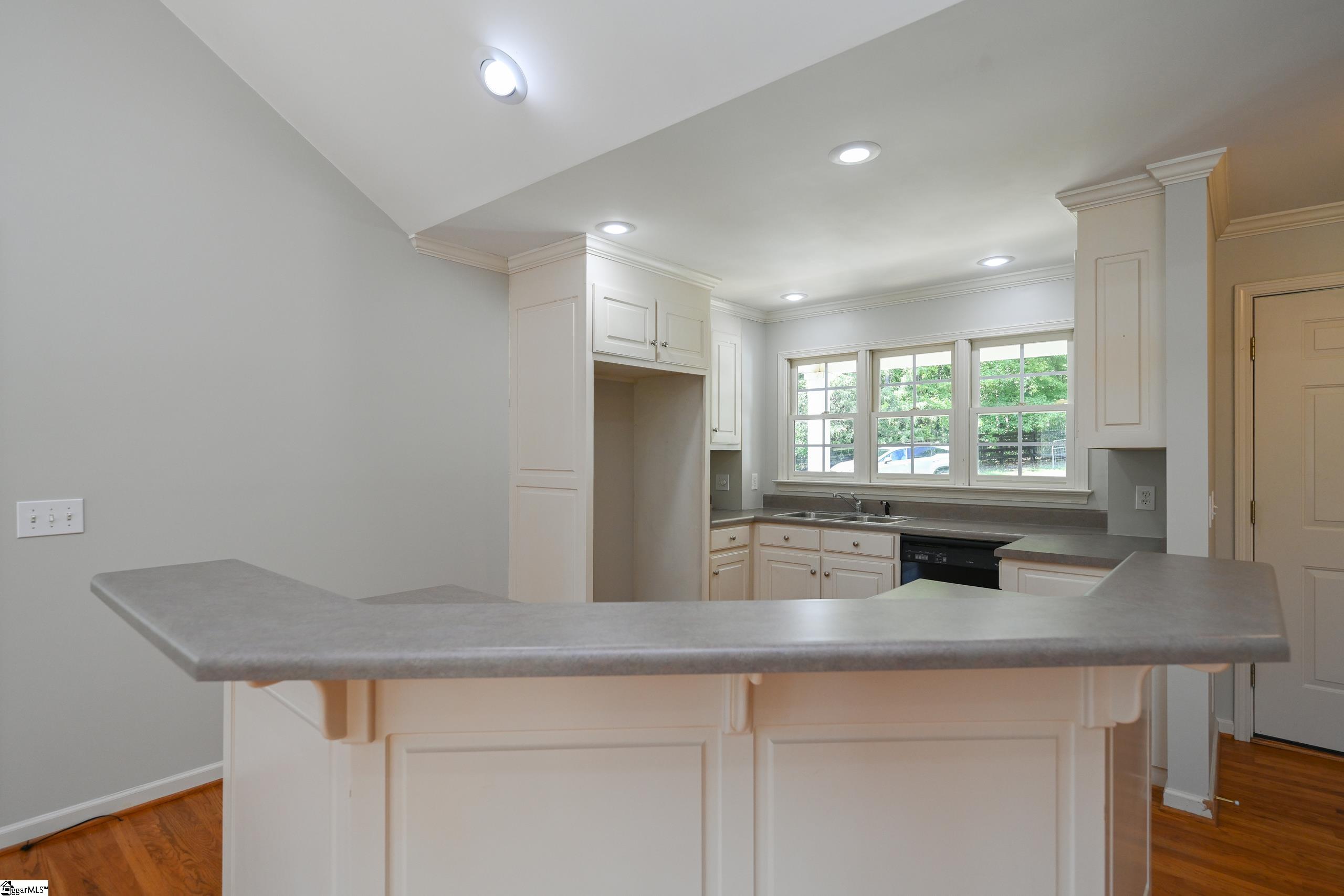 536 McKittrick Bridge Road Fountain Inn, SC 29644 - Photo 7 of 32