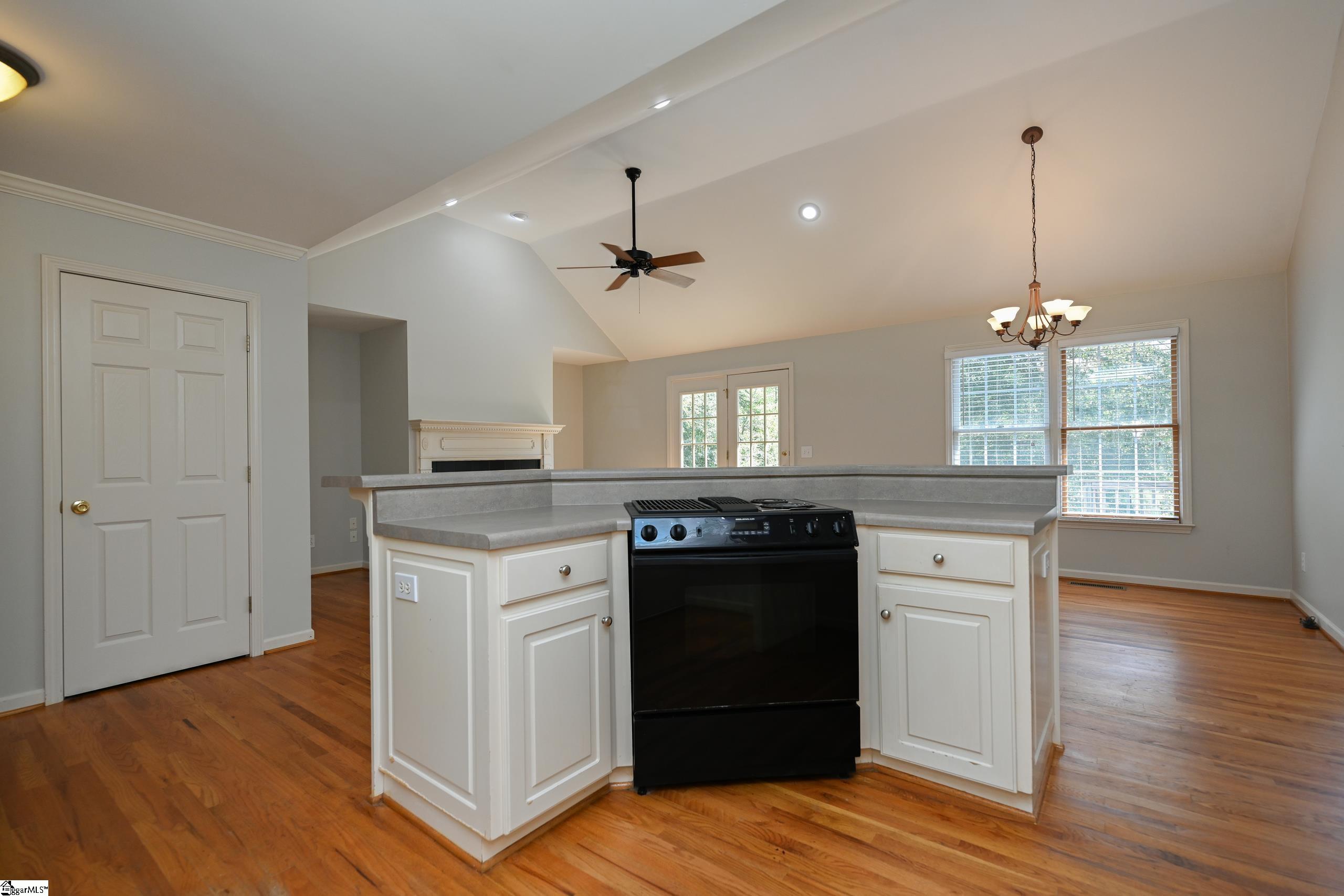 536 McKittrick Bridge Road Fountain Inn, SC 29644 - Photo 10 of 32
