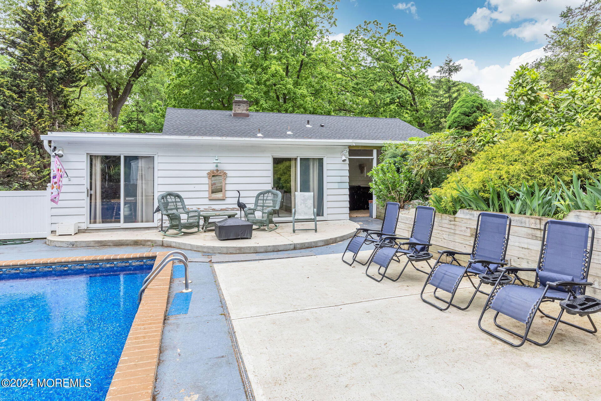 148 Van Brackle Road Aberdeen, NJ 07747 - Photo 27 of 37 027-1920x1280-photo