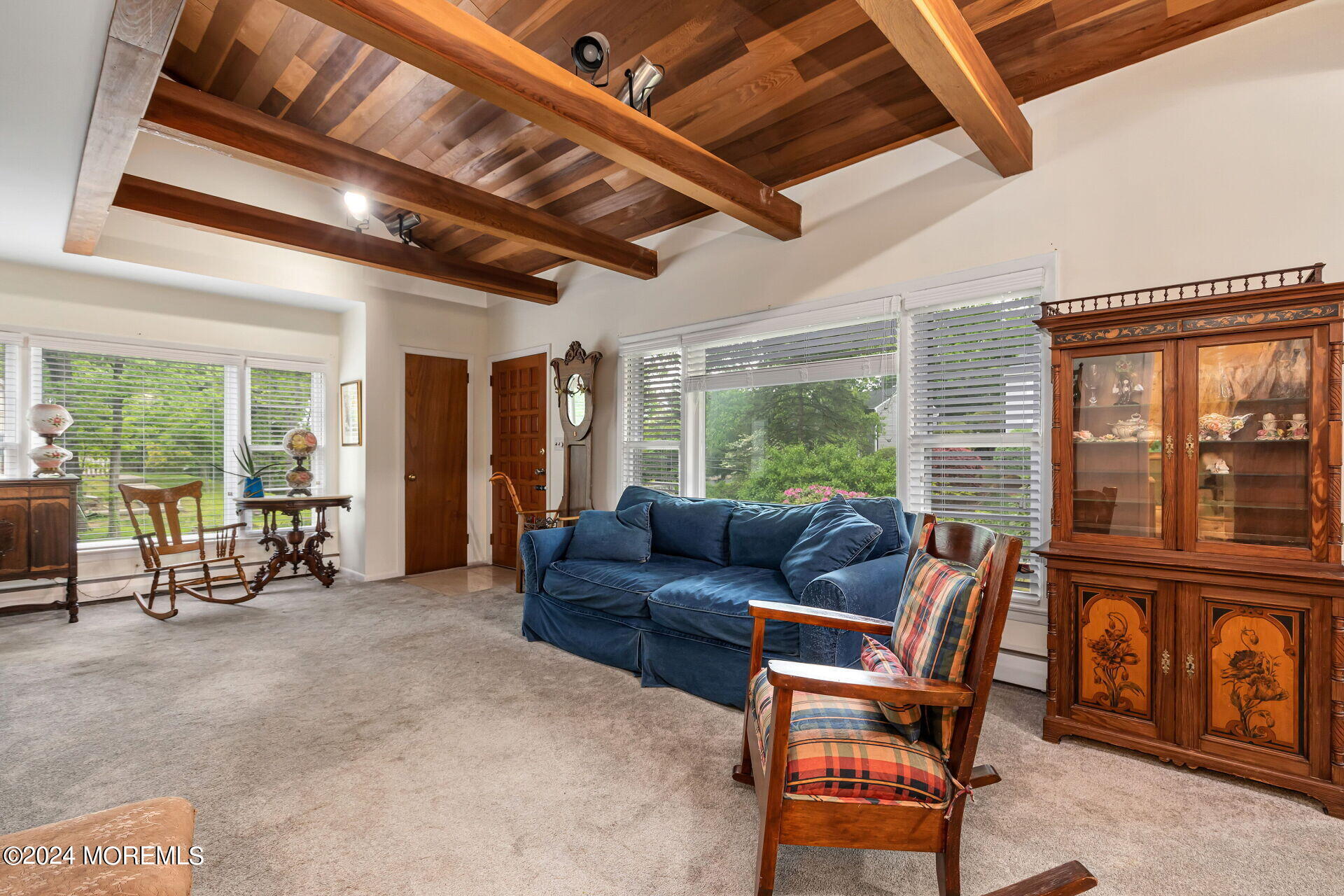 148 Van Brackle Road Aberdeen, NJ 07747 - Photo 5 of 37 004-1920x1280-photo