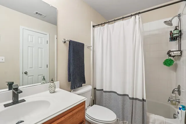 $947,000 | 7124 Via Dono Drive, Austin, TX 78749