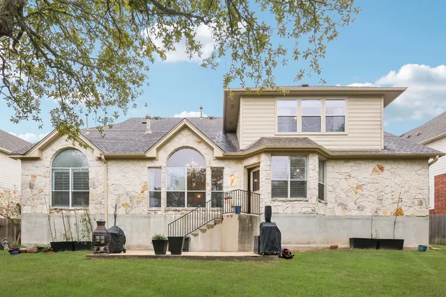 $947,000 | 7124 Via Dono Drive, Austin, TX 78749