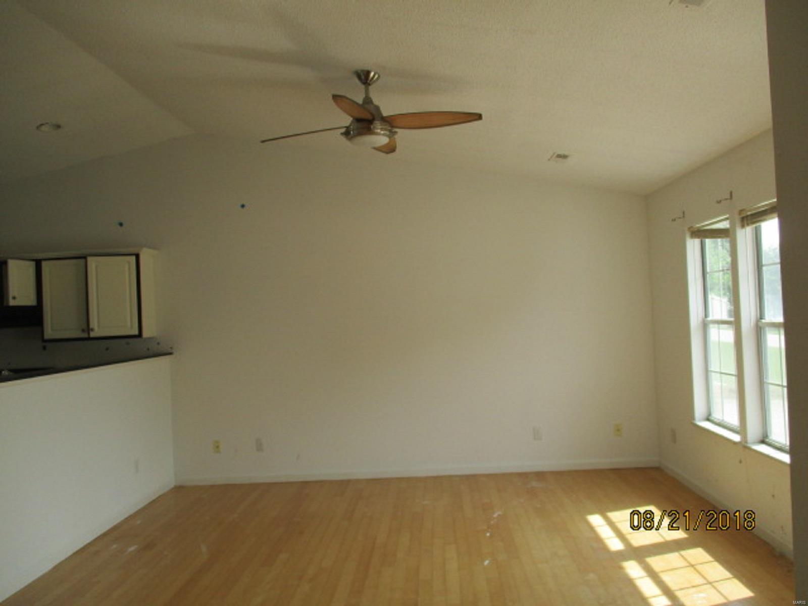 101 Locust Ridge Collinsville, IL 62234 - Photo 2 of 9 Gallery Image 2