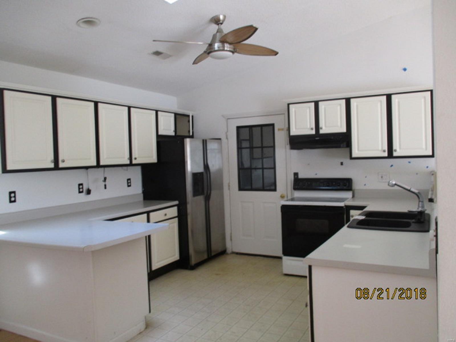 101 Locust Ridge Collinsville, IL 62234 - Photo 3 of 9 Gallery Image 3