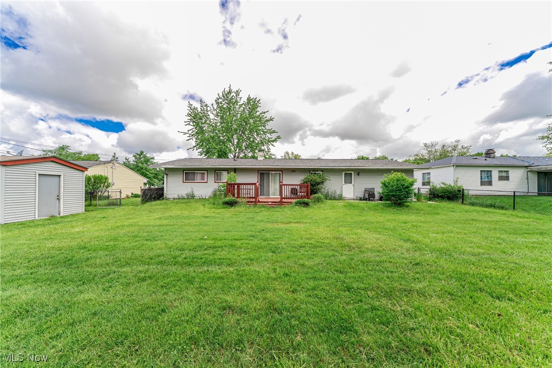23340 Comstock Road Bedford, OH 44146 - Photo 9 of 44 Gallery Image 9