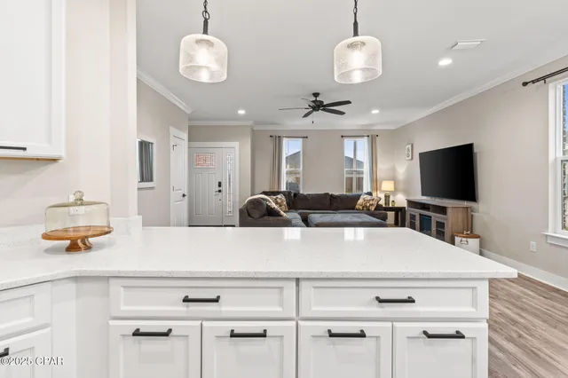 $2,500 | 4419 Conifer Lane, Panama City, FL 32404