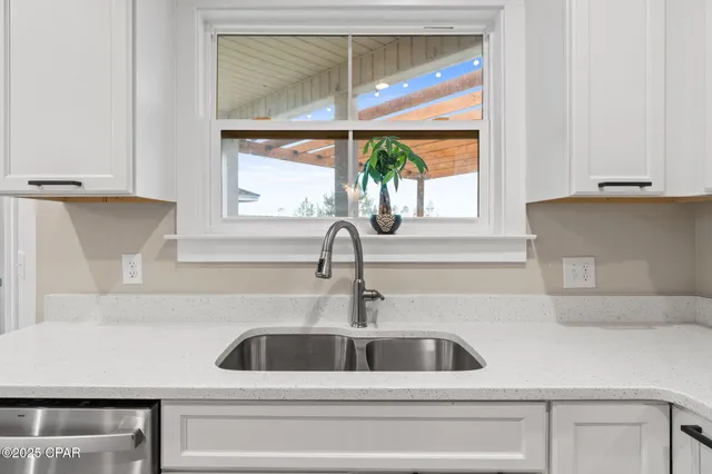 $2,500 | 4419 Conifer Lane, Panama City, FL 32404