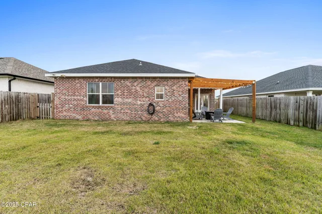 $2,500 | 4419 Conifer Lane, Panama City, FL 32404