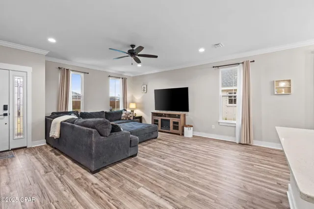 $2,500 | 4419 Conifer Lane, Panama City, FL 32404